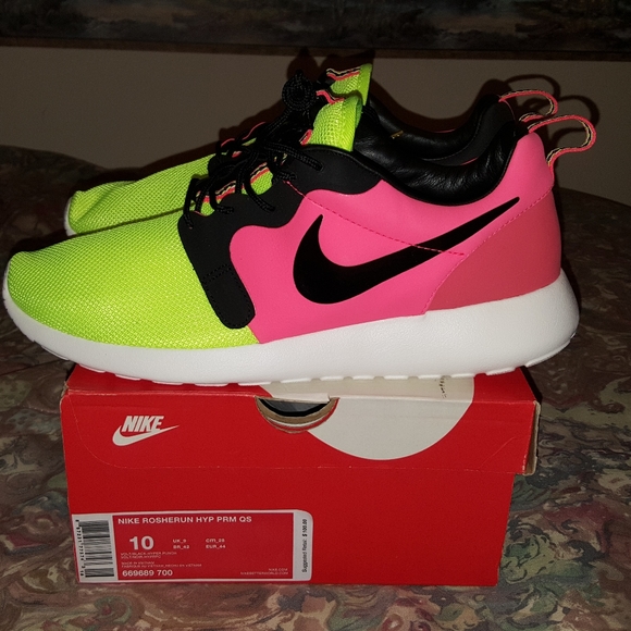 Nike Other - Men's Nike Roshe Hyperfuse Premium Quick Strike